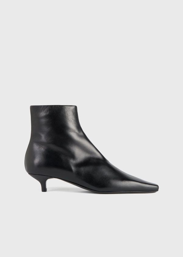 Slim leather ankle boots black For Sale