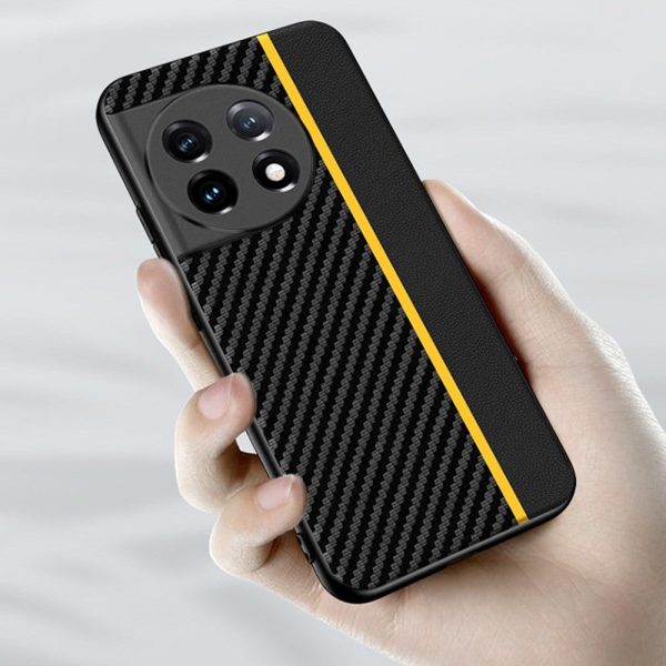 One Plus 11 Carbon Fiber Læderbetrukket Cover - Sort   Gul For Sale